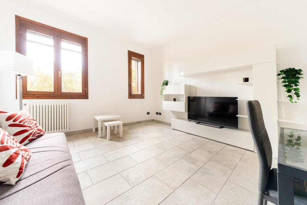 Appartamento Unico A Bologna Con 3 Camere E Parcheggio Gratuito エクステリア 写真