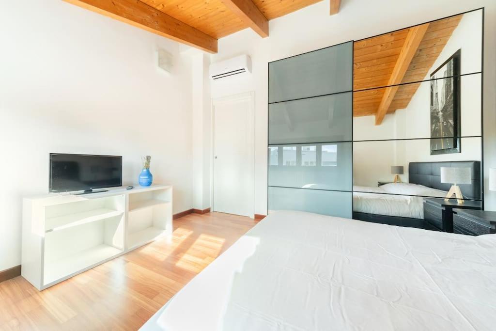 Appartamento Unico A Bologna Con 3 Camere E Parcheggio Gratuito エクステリア 写真